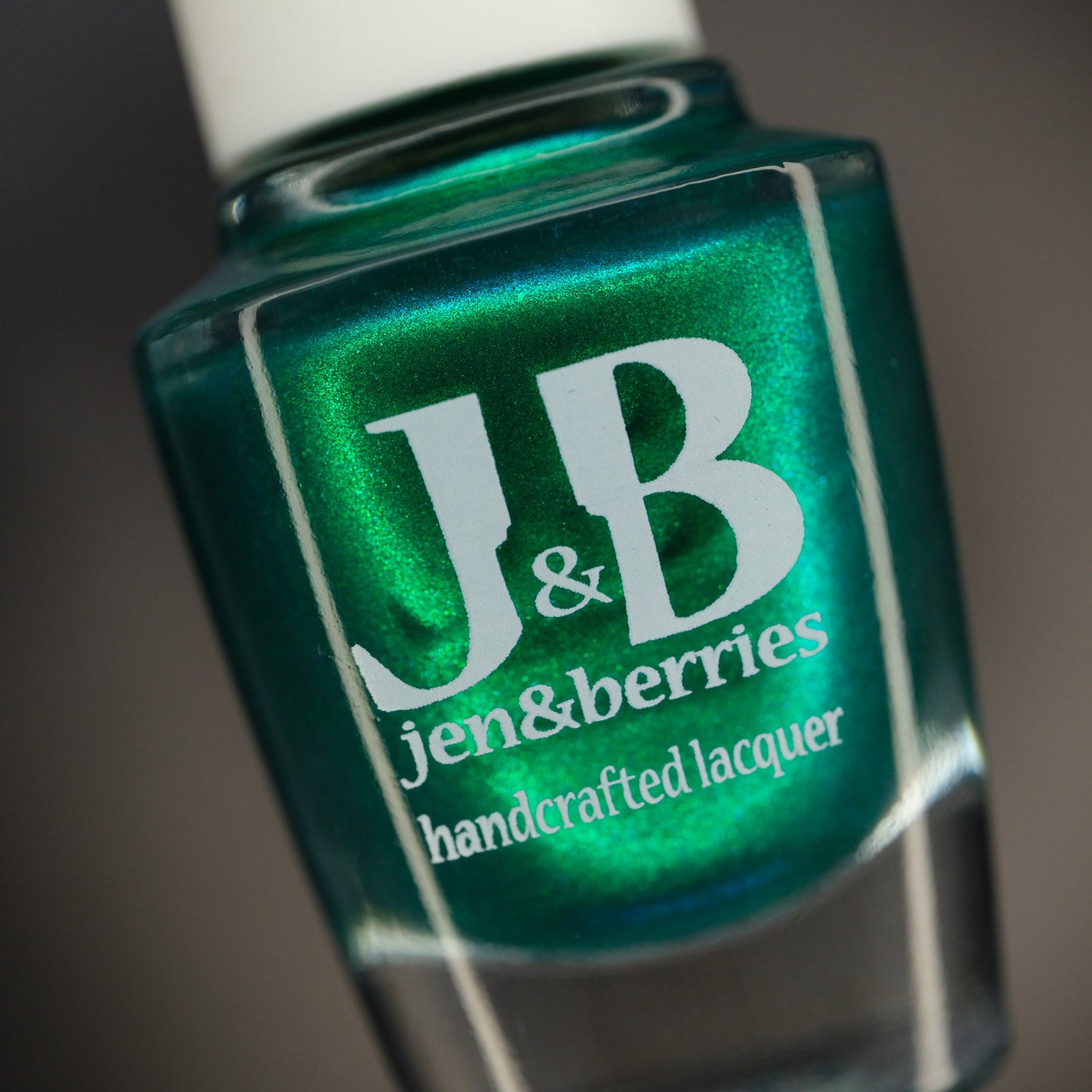 mistletoe mischief - Jen & Berries nail polish