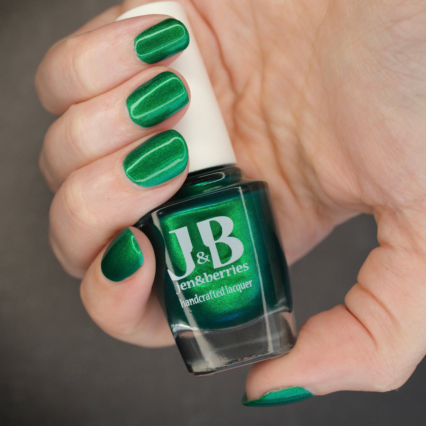 mistletoe mischief - Jen & Berries nail polish