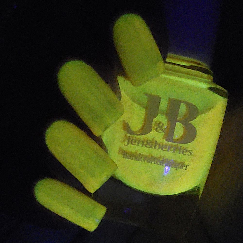 feelin' kettle corny - Jen & Berries nail polish