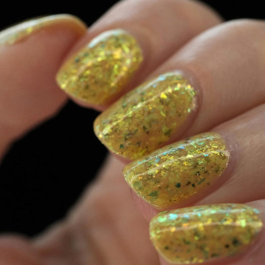 lazy daisy - Jen & Berries nail polish