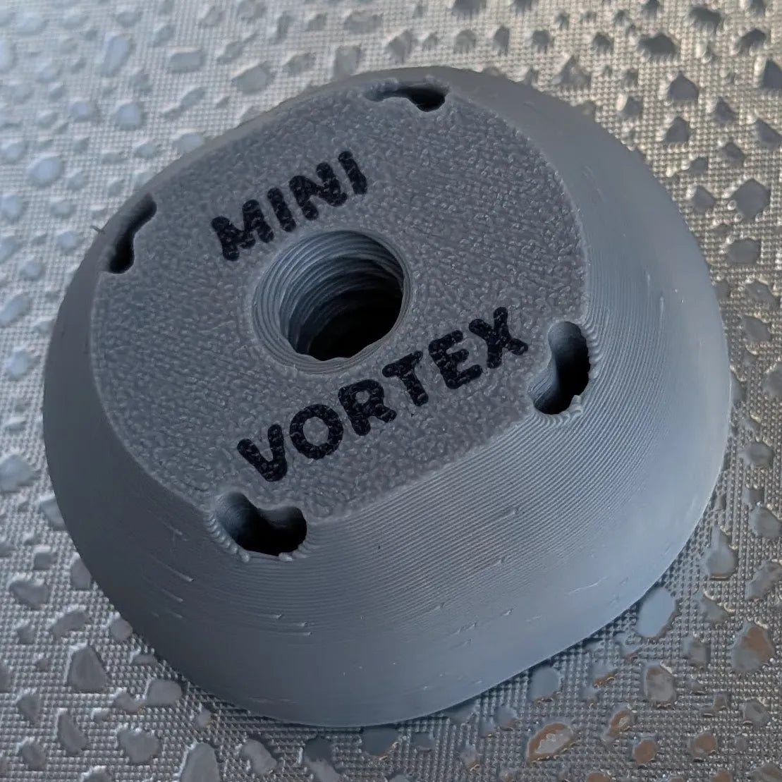 snazzymag mini vortex puck - Jen & Berries nail polish