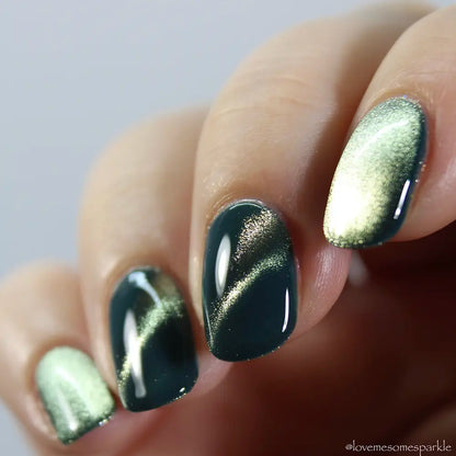 champagne spray - Jen & Berries nail polish